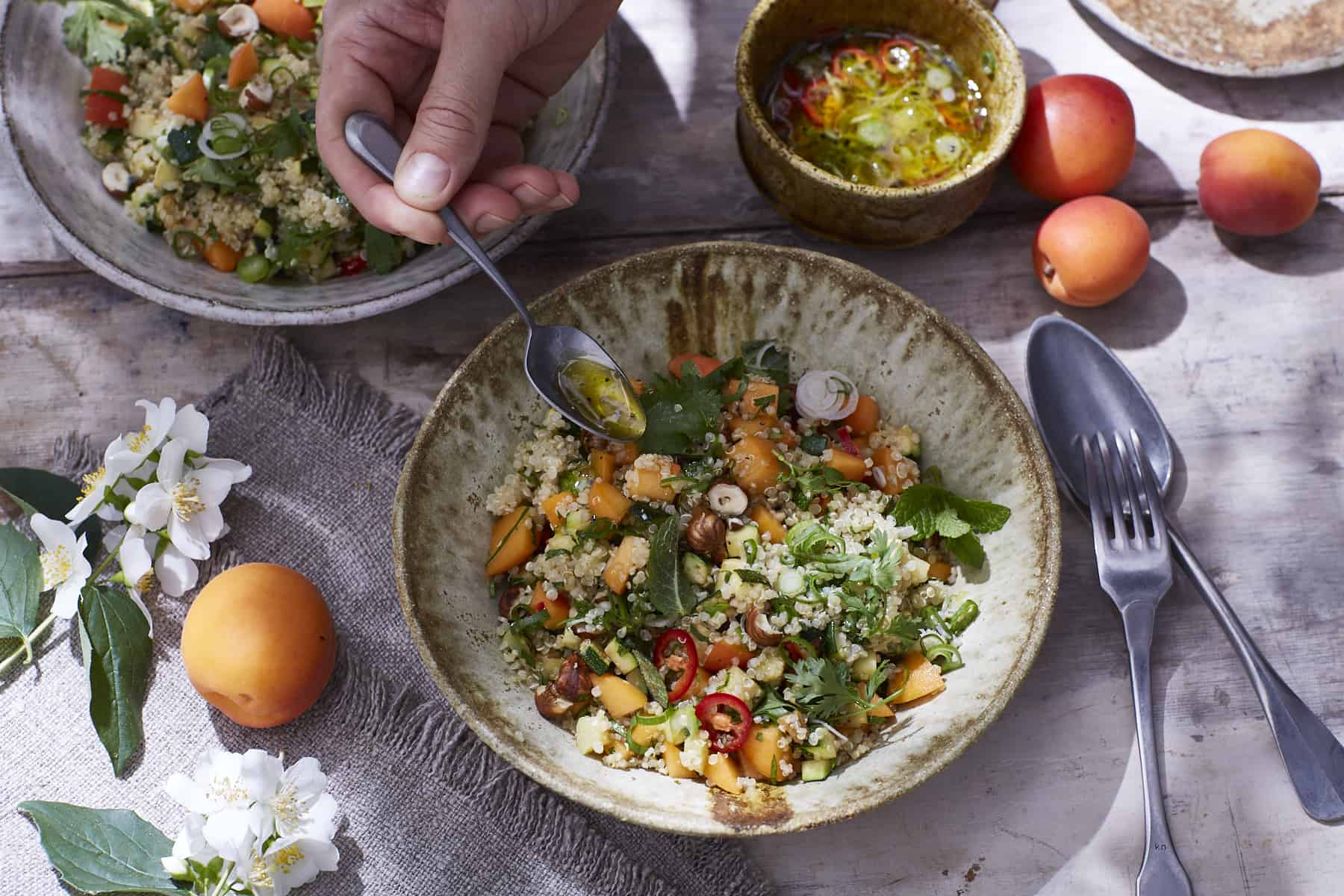 Quinoa Salat Mit Aprikosen Und Haselnussen Franz Co Die Olmuller