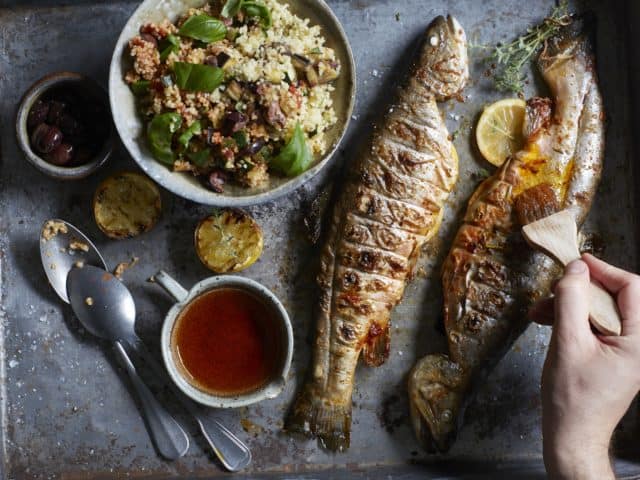 Fisch mediterran gegrillt mit Bulgursalat